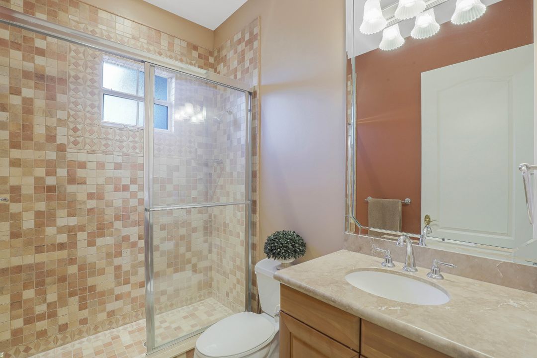 525 Avellino Isles Cir #33201, Naples, FL 34119