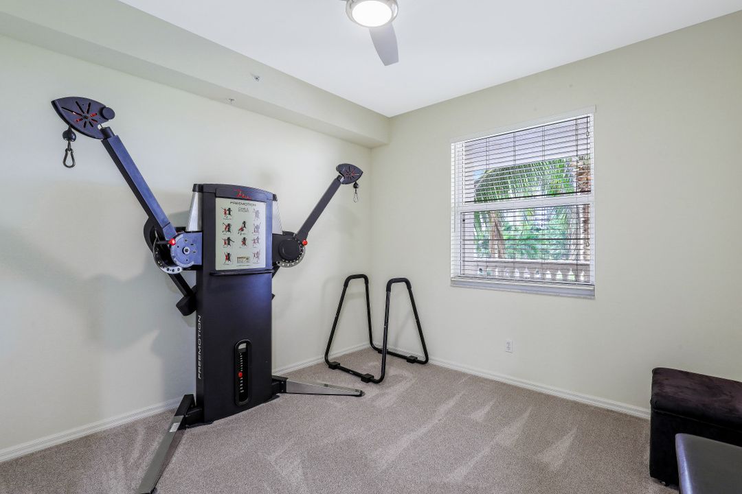 410 Flagship Dr #302, Naples, FL 34108