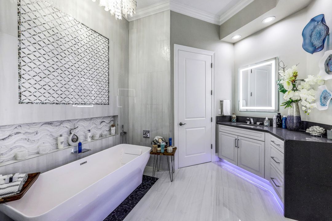 10740 Mirasol Dr #203, Miromar Lakes, FL 33913