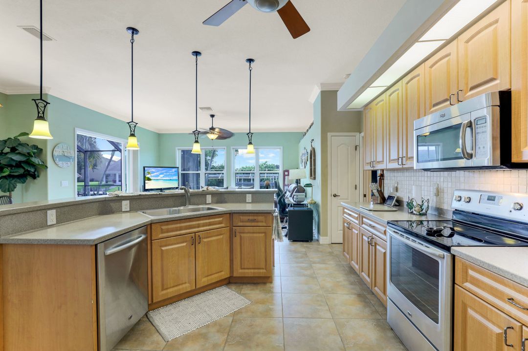 1306 SW 47th St, Cape Coral, FL 33914