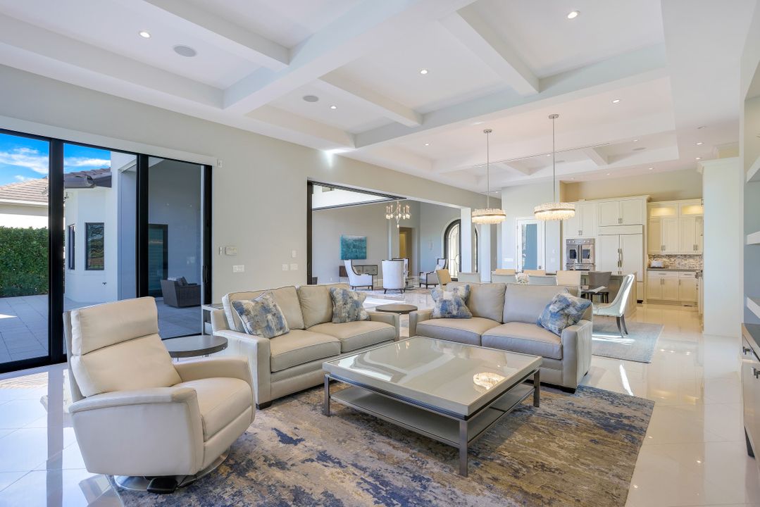 16439 Seneca Way, Naples, FL 34110