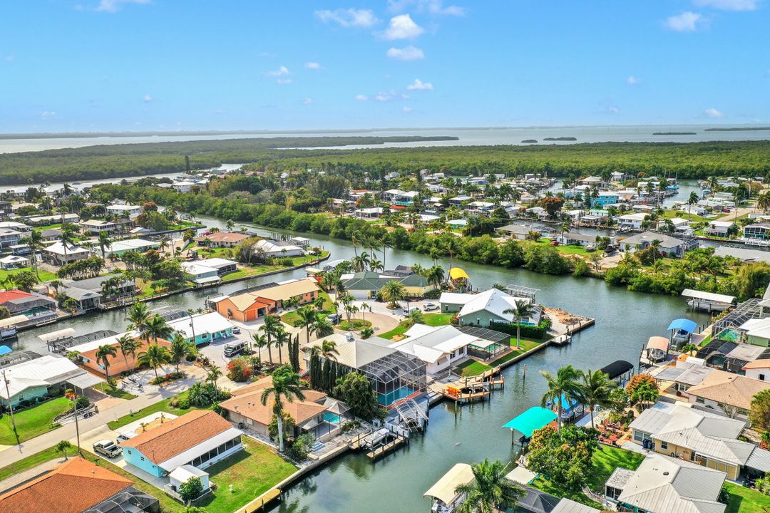 3706 Ruby Ave, Saint James City, FL 33956