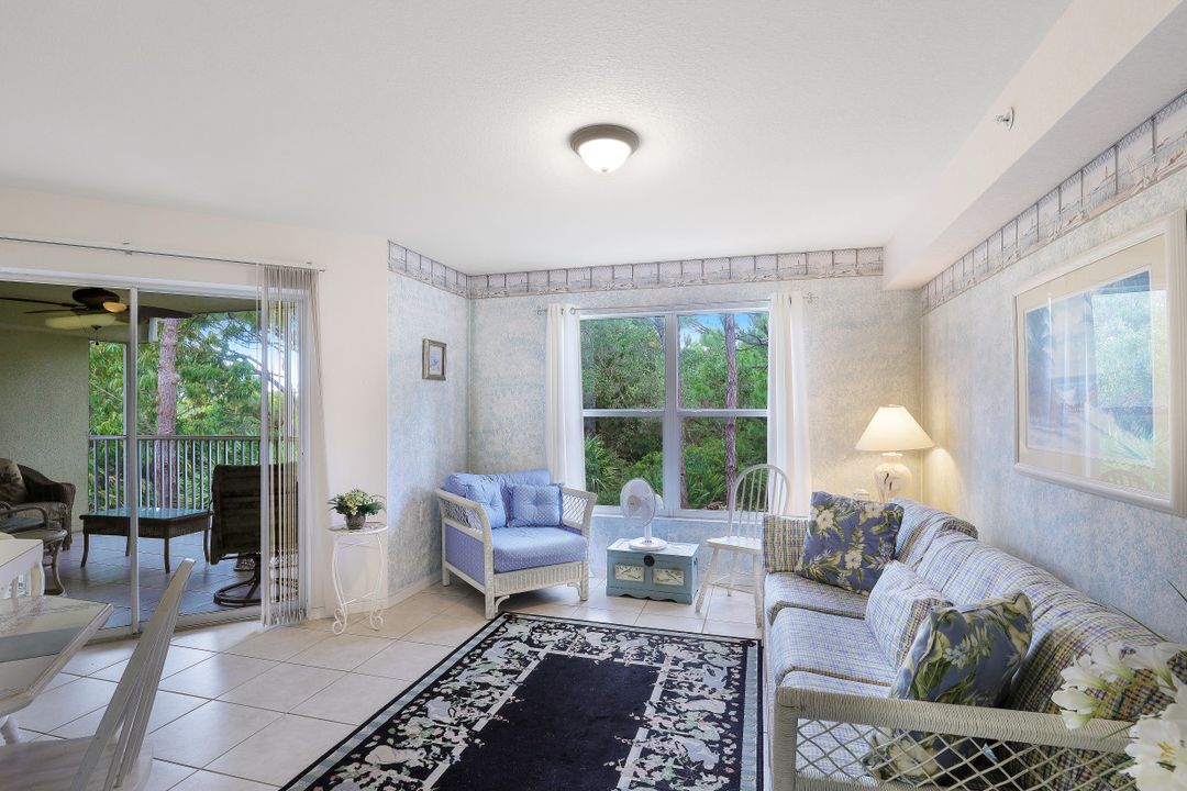 15505 Cedarwood Ln #204, Naples, FL 34110