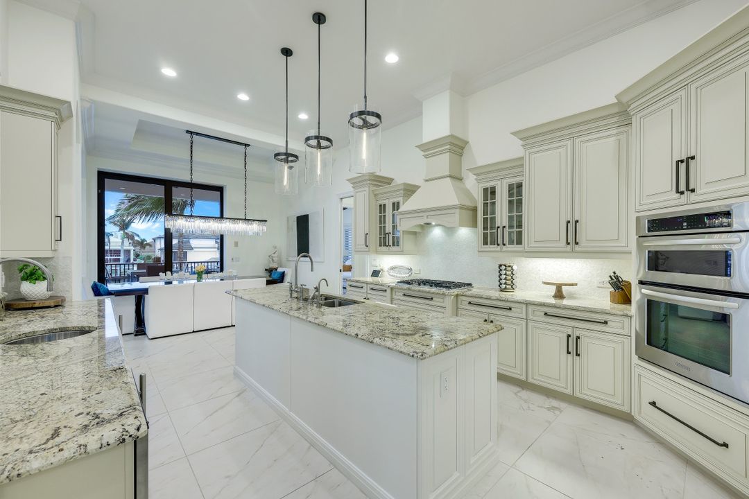 403 Seabee Ave, Naples, FL 34108