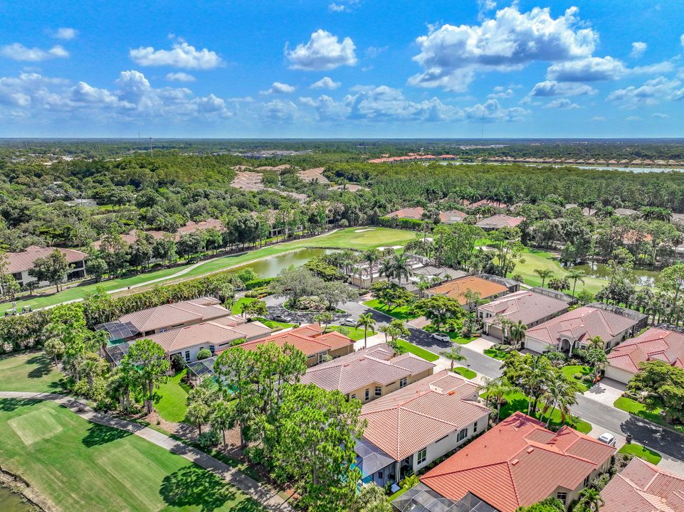 28609 Pienza Ct, Bonita Springs, FL 34135