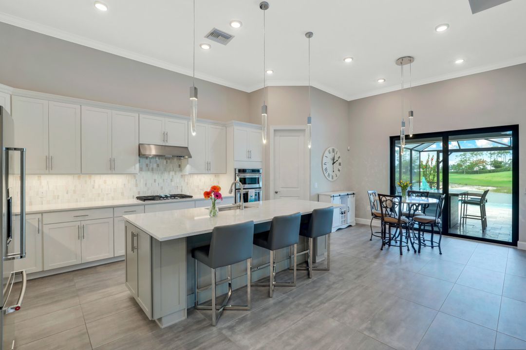 19264 Aqua Shore Dr, Fort Myers, FL 33913