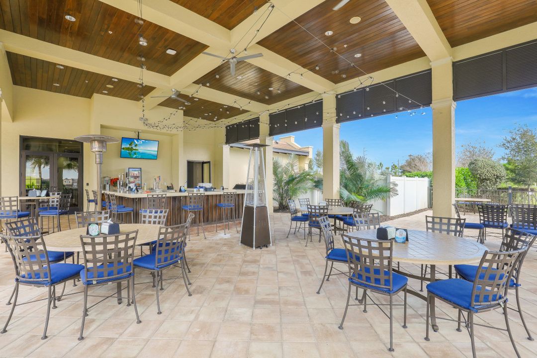 1913 Mustique St, Naples, FL 34120