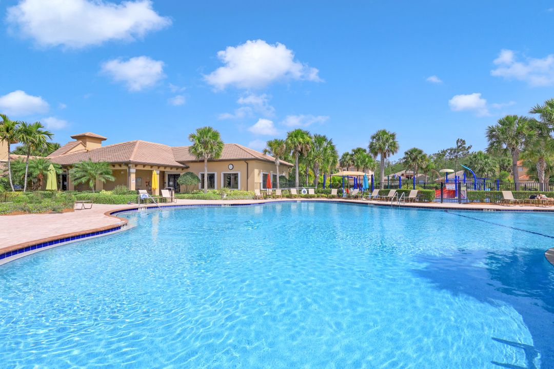 10157 Silver Maple Ct, Fort Myers, FL 33913