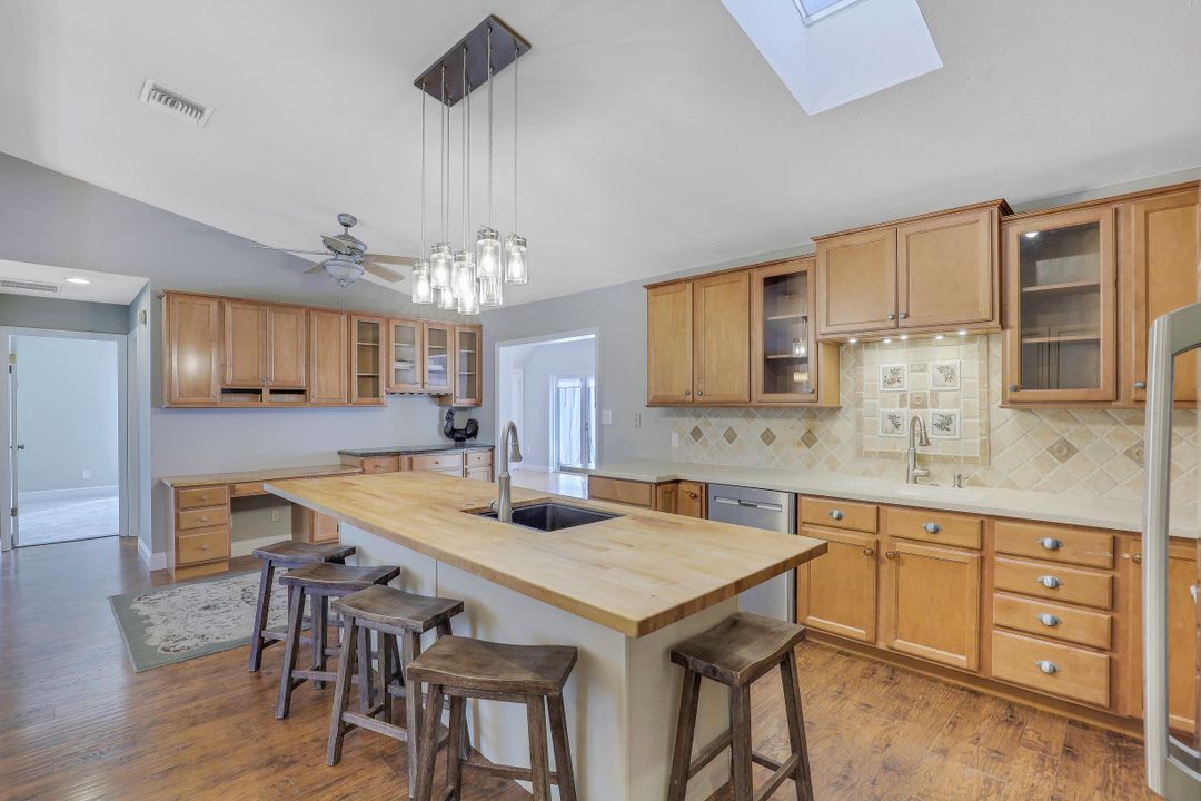 1836 Dogwood Dr, Marco Island, FL 34145