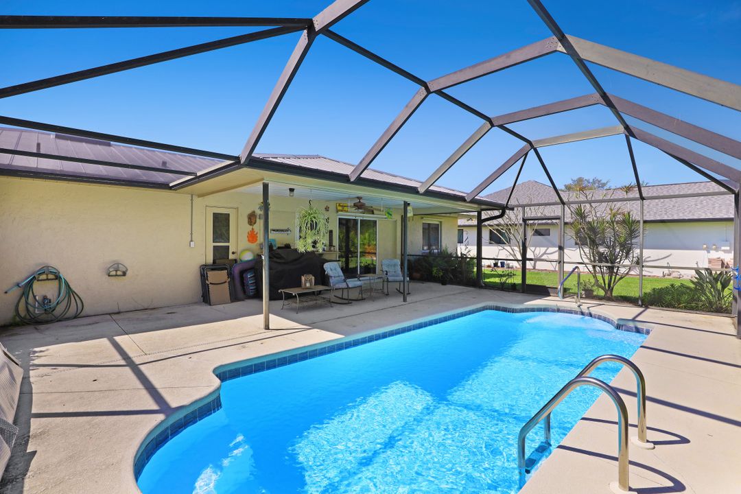 2207 SW 38th Terrace, Cape Coral, FL 33914