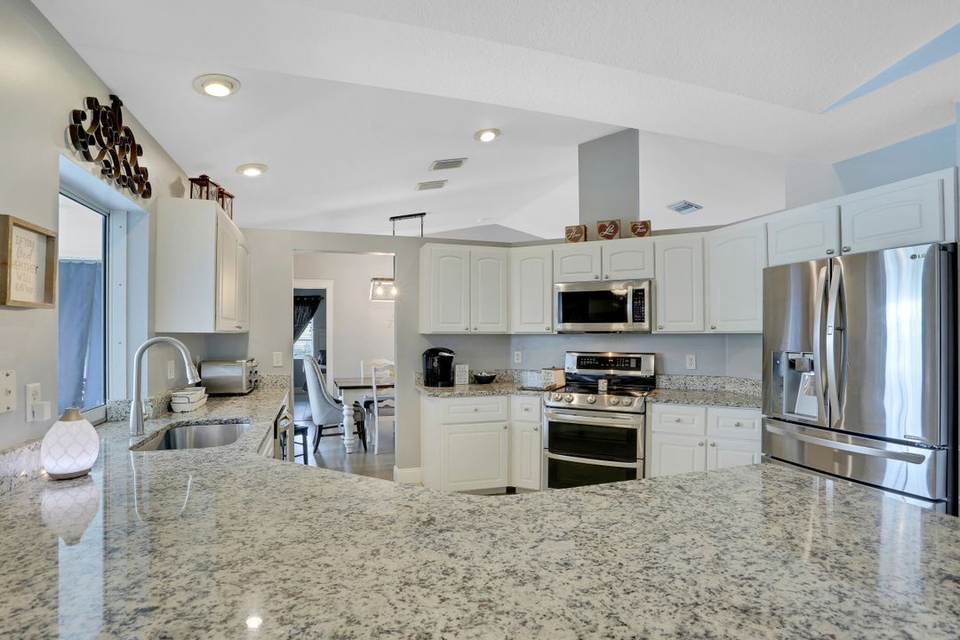 1021 NW 43rd Ave, Cape Coral, FL 33993