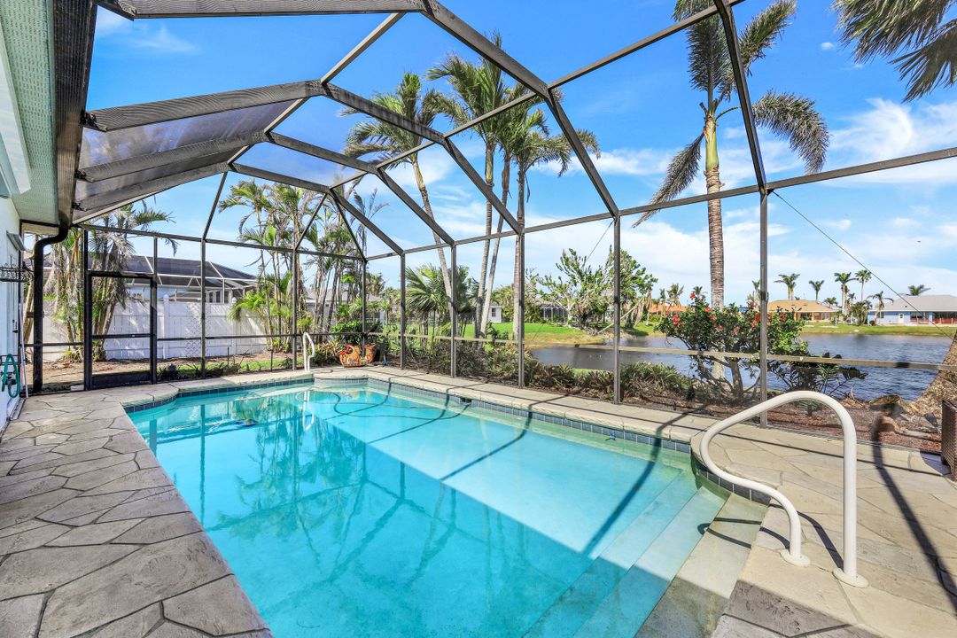 2715 El Dorado Pkwy W, Cape Coral, FL 33914