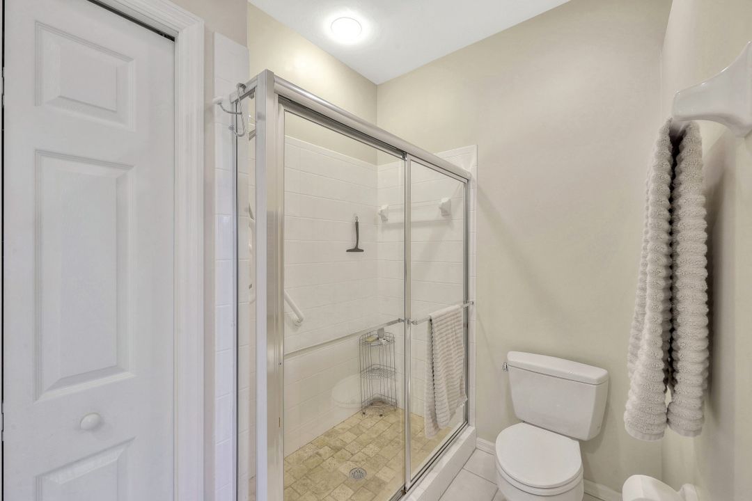 8259 Parkstone Pl #206, Naples, FL 34120