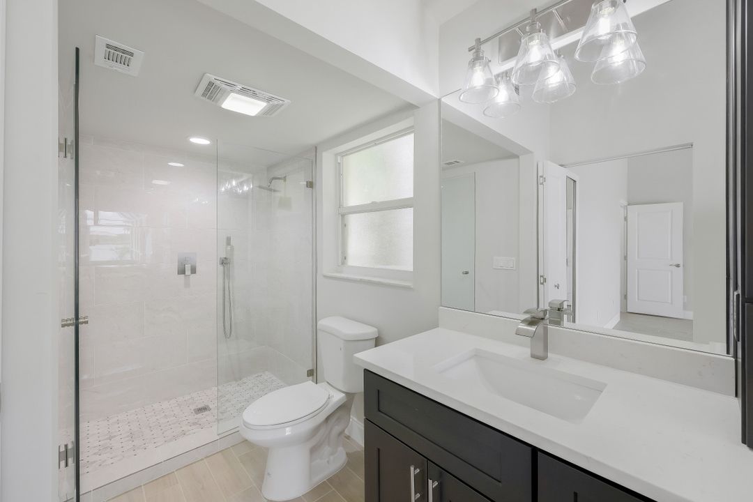 1014 Hancock Bridge Pkwy, Cape Coral, FL 33990