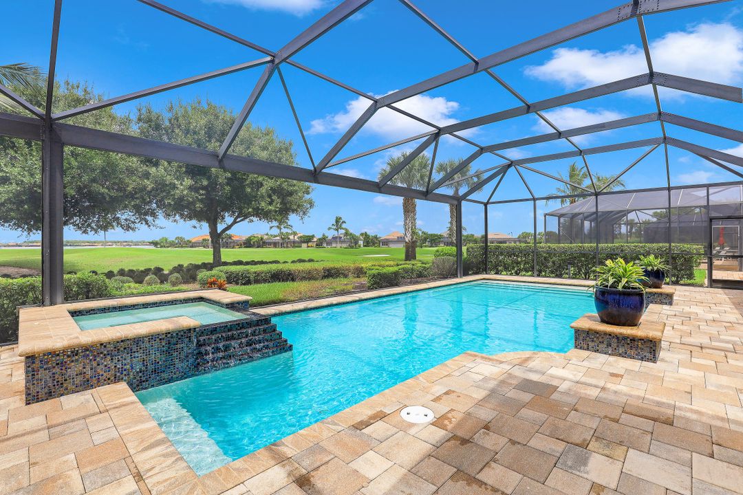 9017 Quarry Dr, Naples, FL 34120