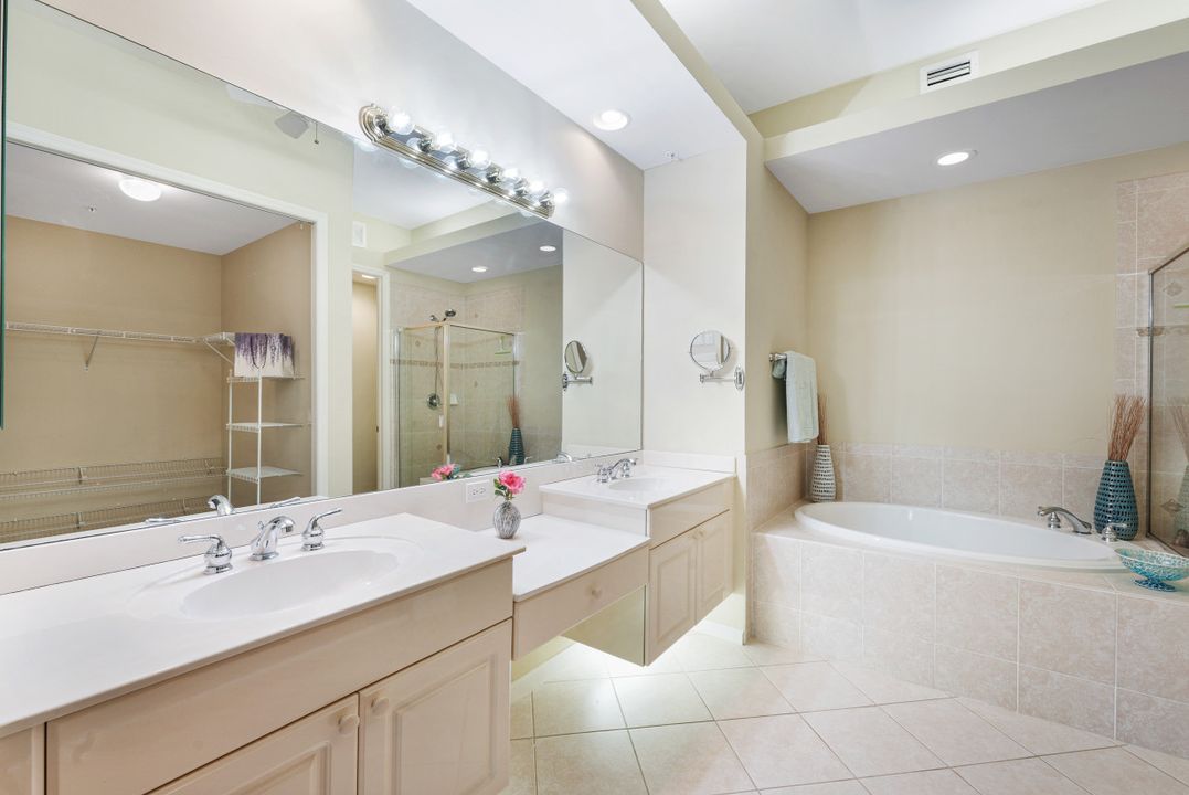 14565 Red Fox Run #611, Naples, FL 34110