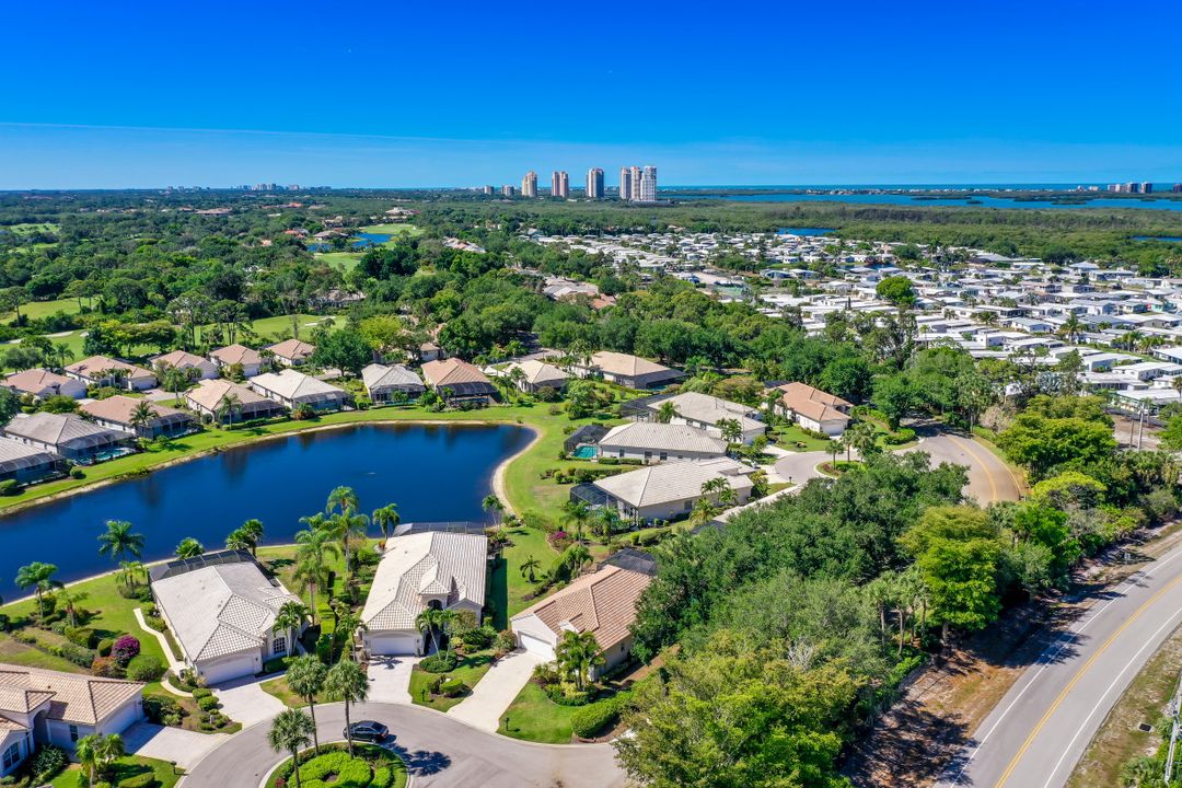 24761 Goldcrest Dr, Bonita Springs, FL 34134