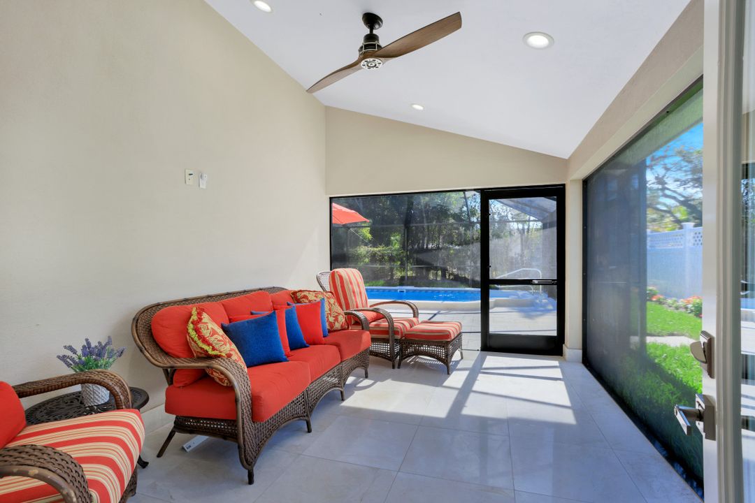 648 100th Ave N, Naples, FL 34108