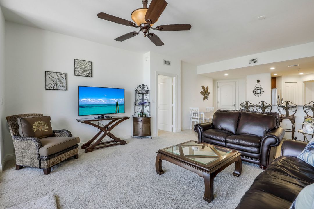 5793 Cape Harbour Dr #916, Cape Coral, FL 33914