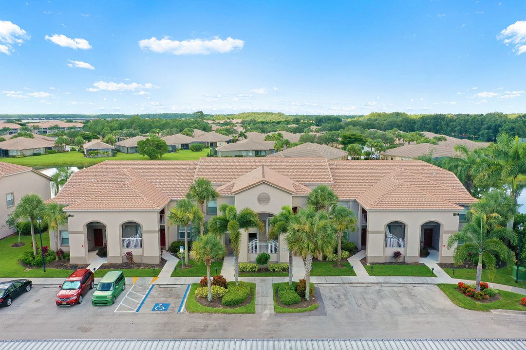 19910 Barletta Ln #1515, Estero, FL 33928