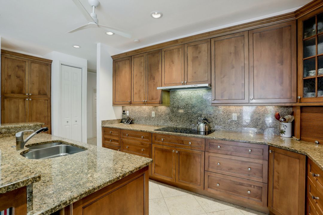 5895 Sonoma Ct, Naples, FL 34119