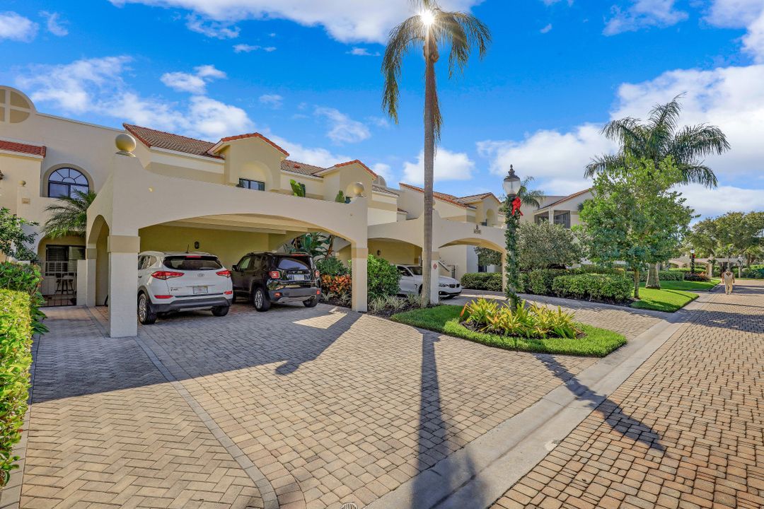 6535 Valen Way #202, Naples, FL 34108