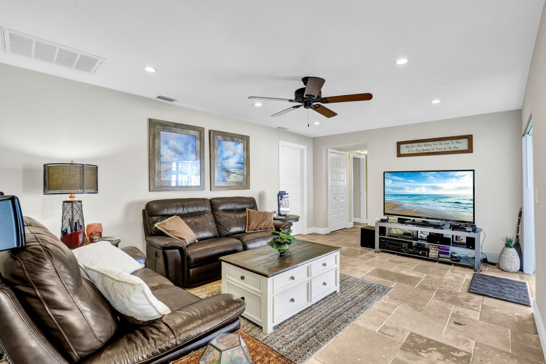 1803 SE 45th St, Cape Coral, FL 33904