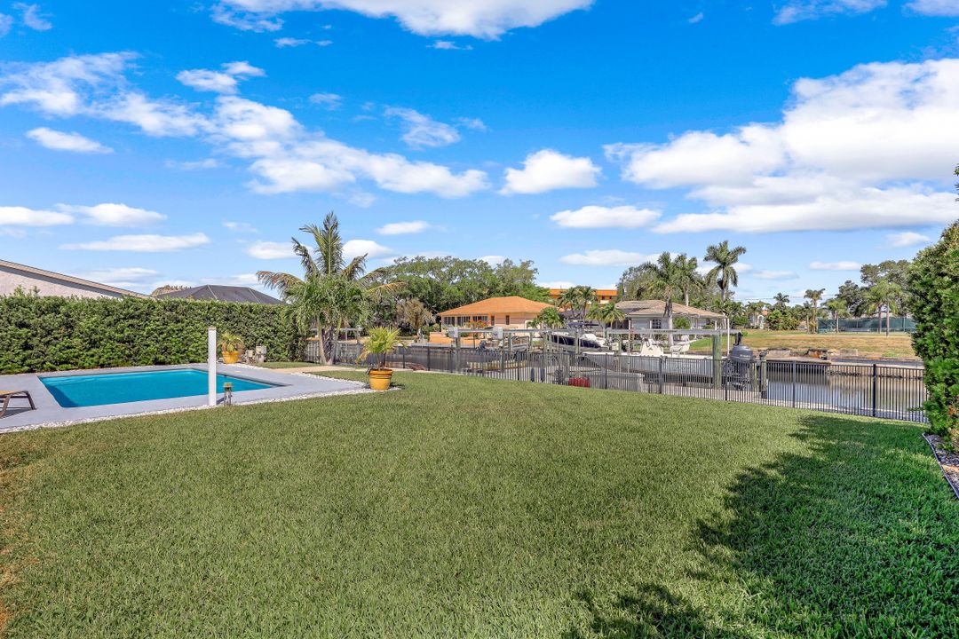 207 6th St, Bonita Springs, FL 34134