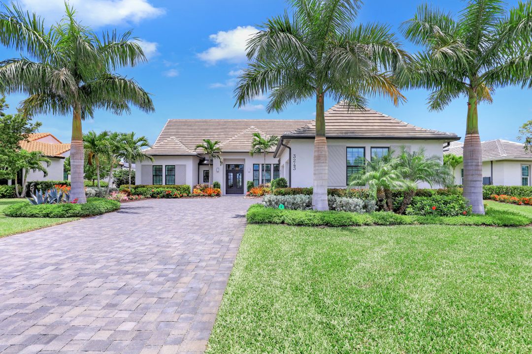 3243 Tavolara Ln, Naples, FL 34114