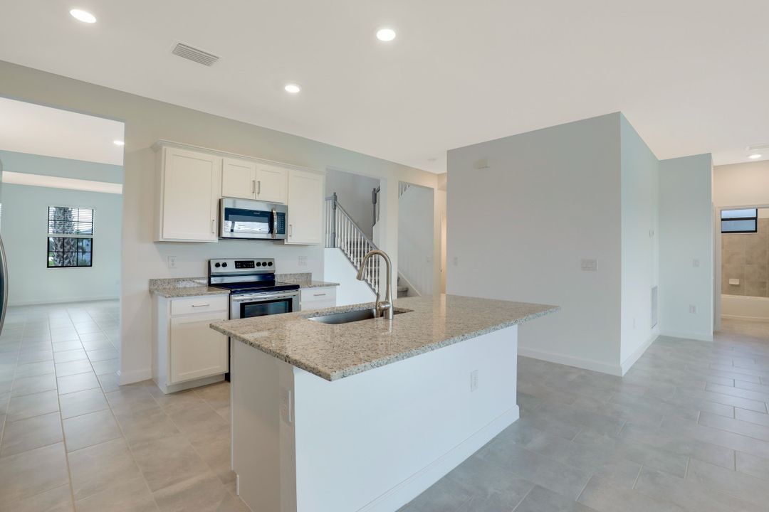 11350 Timber Creek Dr, Fort Myers, FL 33913