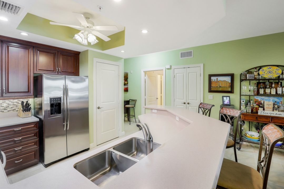 5706 Cape Harbour Dr #110, Cape Coral, FL 33914