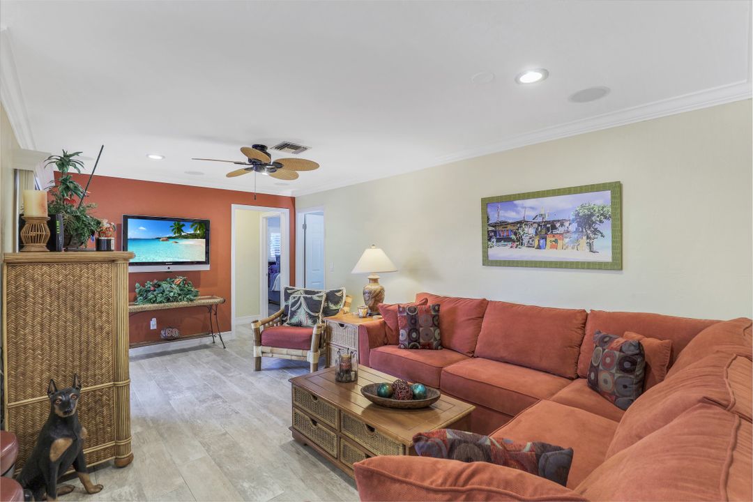 1552 Buccaneer Ct, Marco Island, FL 34145