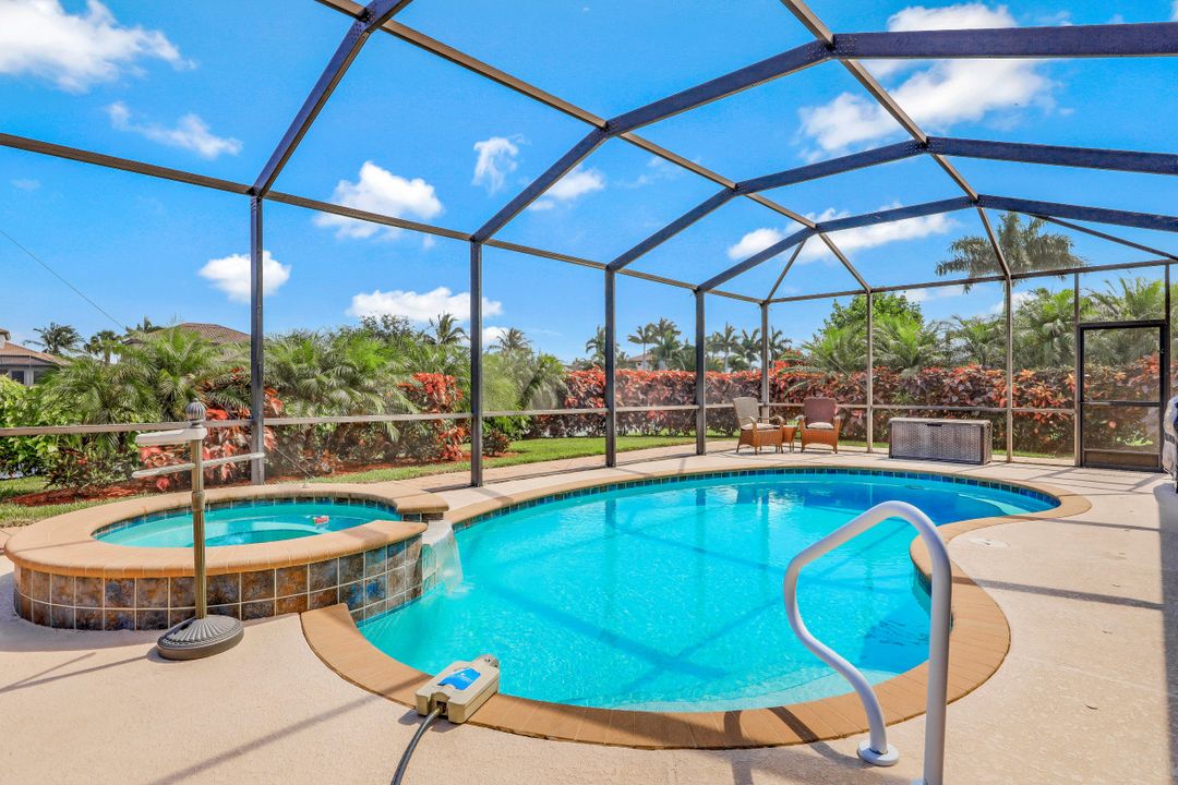 3830 Treasure Cove Cir, Naples, FL 34114