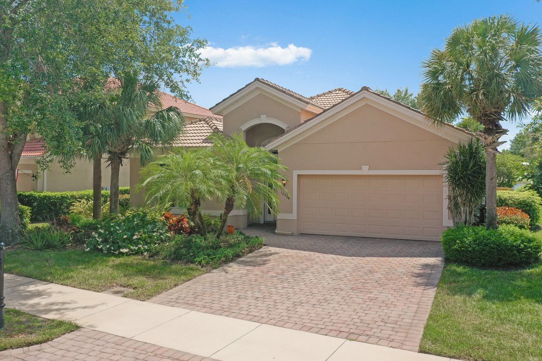 10354 Flat Stone Loop, Bonita Springs, FL 34135
