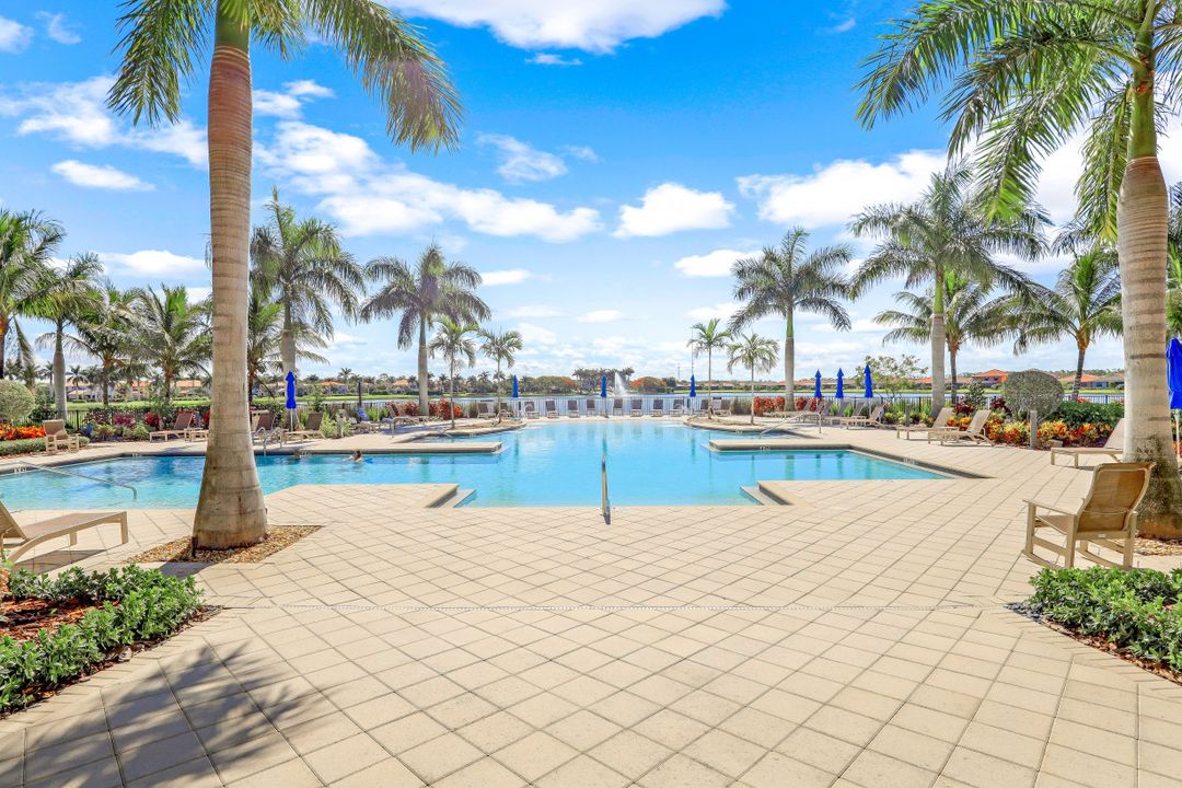 1419 Santiago Cir #1603, Naples, FL 34113