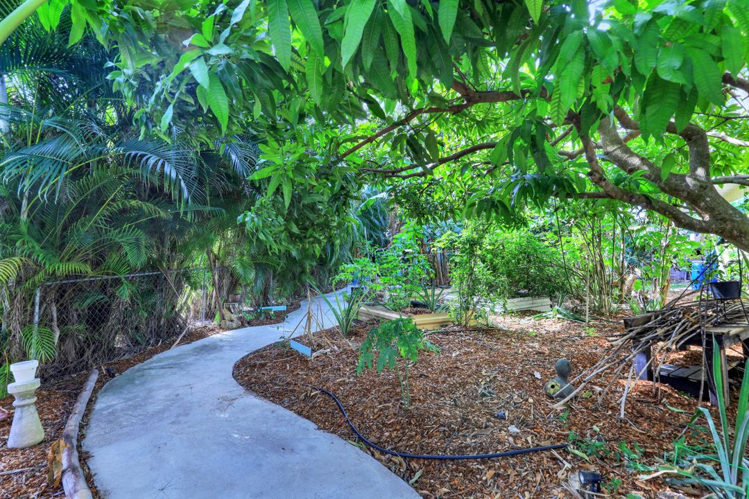 3914 SE 4th Ave, Cape Coral, FL 33904