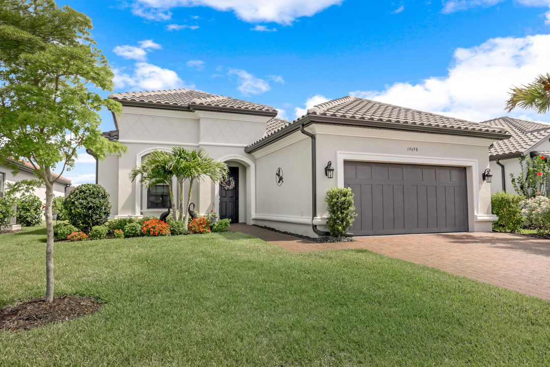 19698 Estero Pointe Ln, Fort Myers, FL 33908