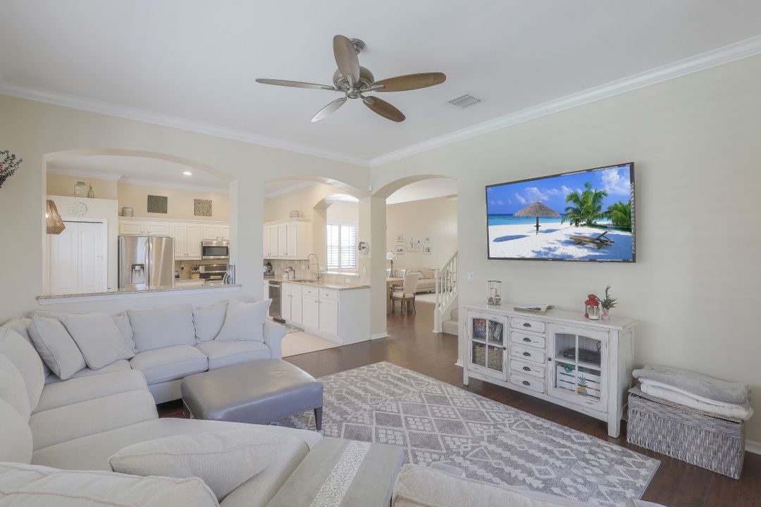 11588 Aron Ct, Estero, FL 33928