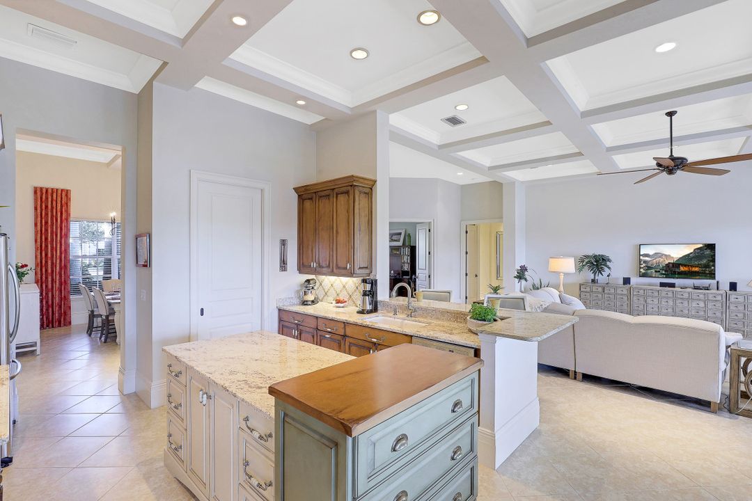 3740 Mossy Oak Dr, Fort Myers, FL 33905