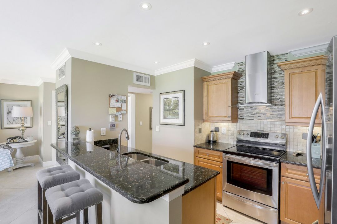 633 Seaview Ct #M-4, Marco Island, FL 34145