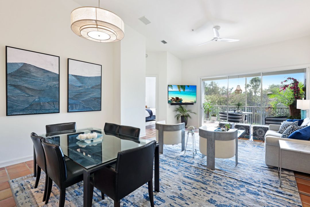 743 Bentwater Cir #203, Naples, FL 34108