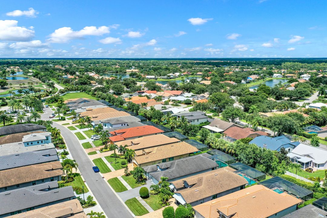 10102 Palazzo Dr, Naples, FL 34119