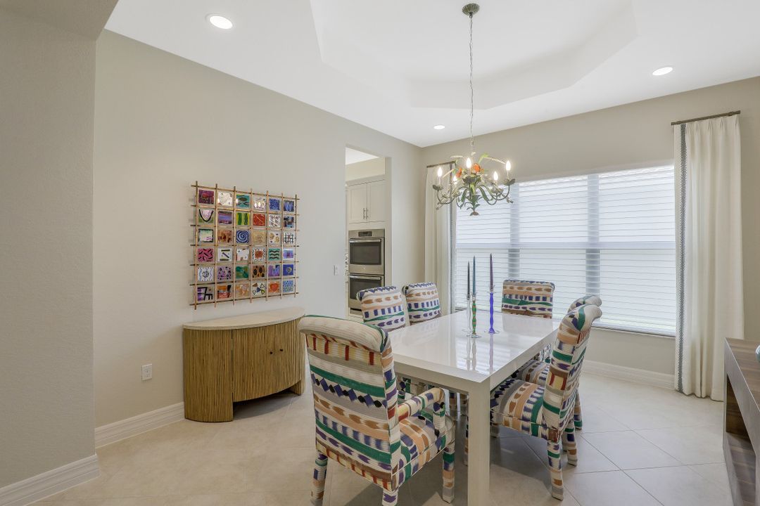 4477 Caldera Cir, Naples, FL 34119