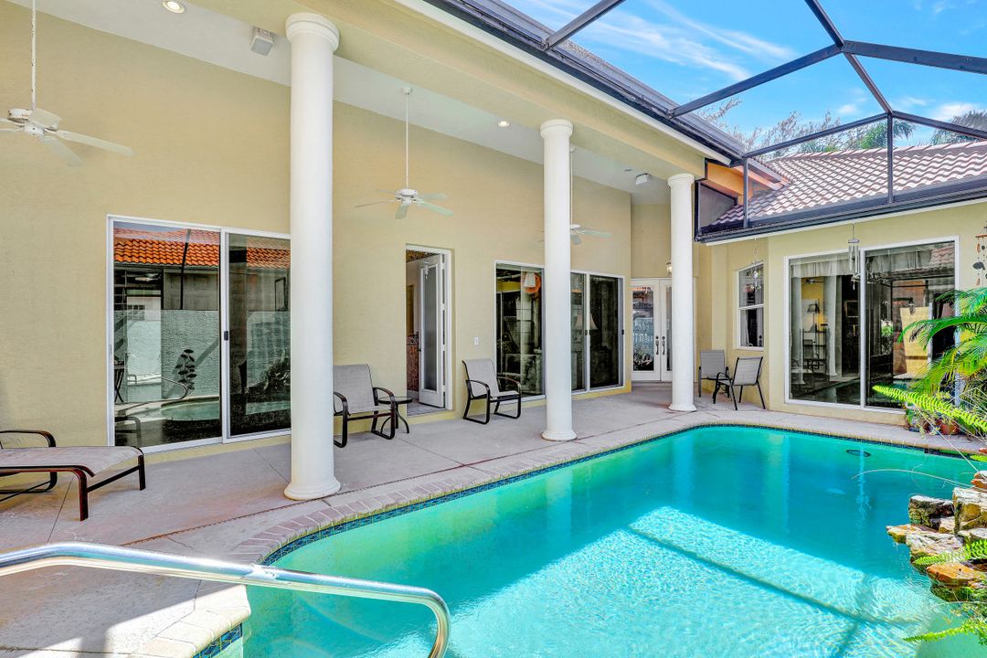 112 April Sound Dr, Naples, FL 34119