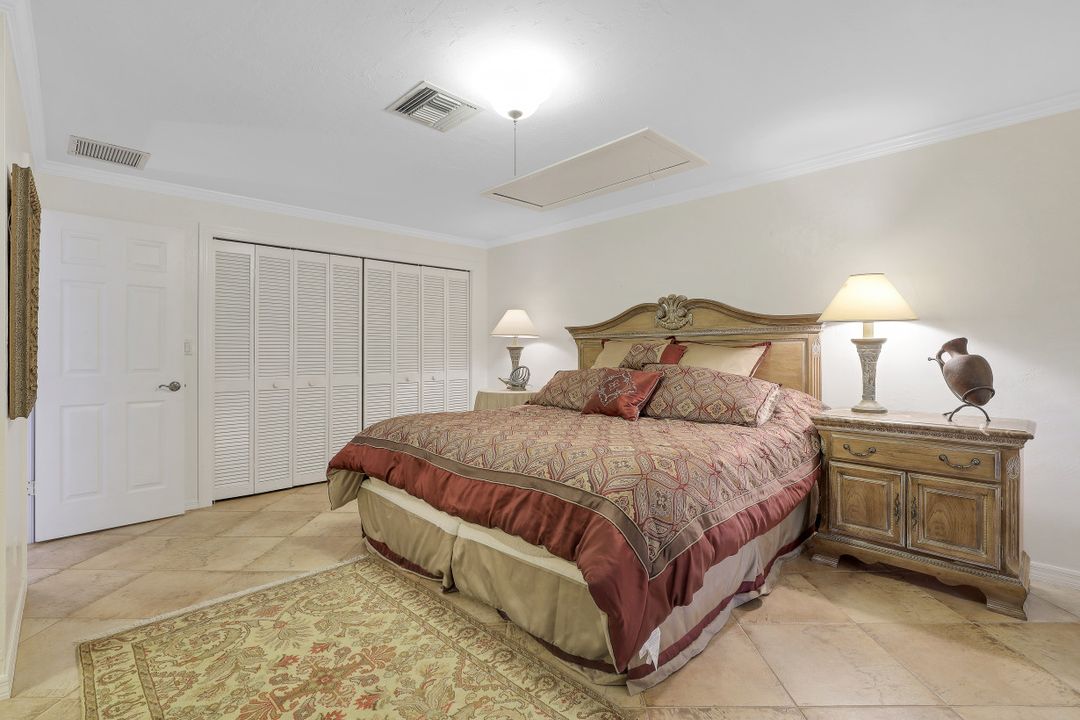 1400 Blue Point Ave #206, Naples, FL 34102