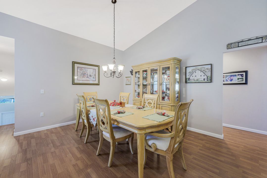 6765 Huntington Lakes Cir  #201, Naples, FL 34119