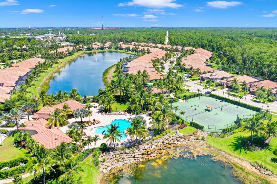 9448 Isla Bella Cir, Bonita Springs, FL 34135