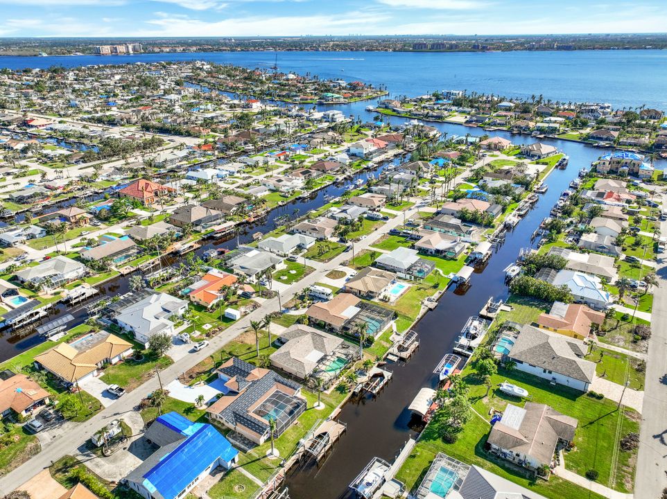 5324 Delano Ct, Cape Coral, FL 33904