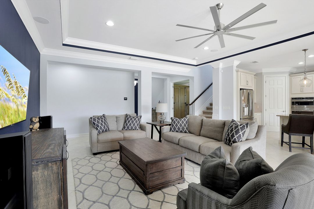 1622 Songbird Ct, Naples, FL 34120