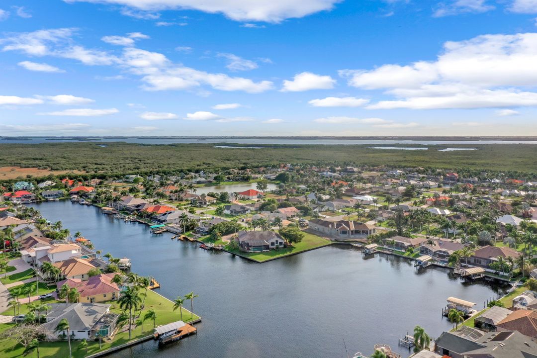 5239 SW 27th Ave, Cape Coral, FL 33914